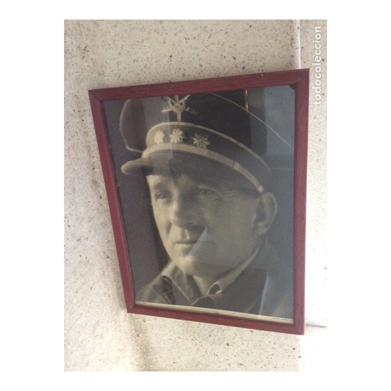 FOTOGRAFIA CORONEL BURUAGA-FOTO JALON ANGEL-ENTRE OTROS DIRECTOR DE LA GUARDIA CIVIL-ENMARCADA.