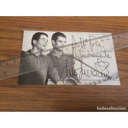 DUO DINAMICO.FOTOGRAFIA DEDICADA Y FIRMADA POR ELLOS.