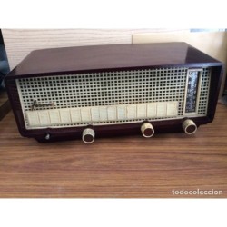 RADIO ANTIGUA-MARCA FERMAX-MODELO 2000-INCLUIDO ELEVADOR REDUCTOR-FUNCIONANDO