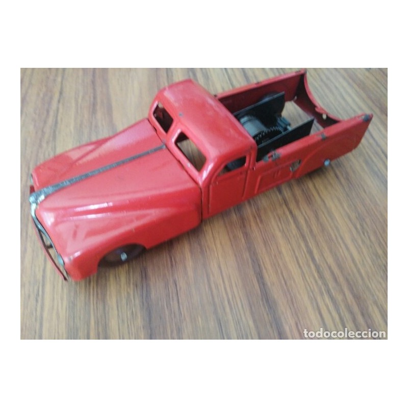 CAMIONETA RICO I-225.