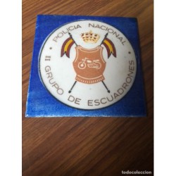 POLICIA NACIONAL-II GRUPO DE ESCUADRONES-PLACA ESMALTADA EN ACERO-MUY RARA