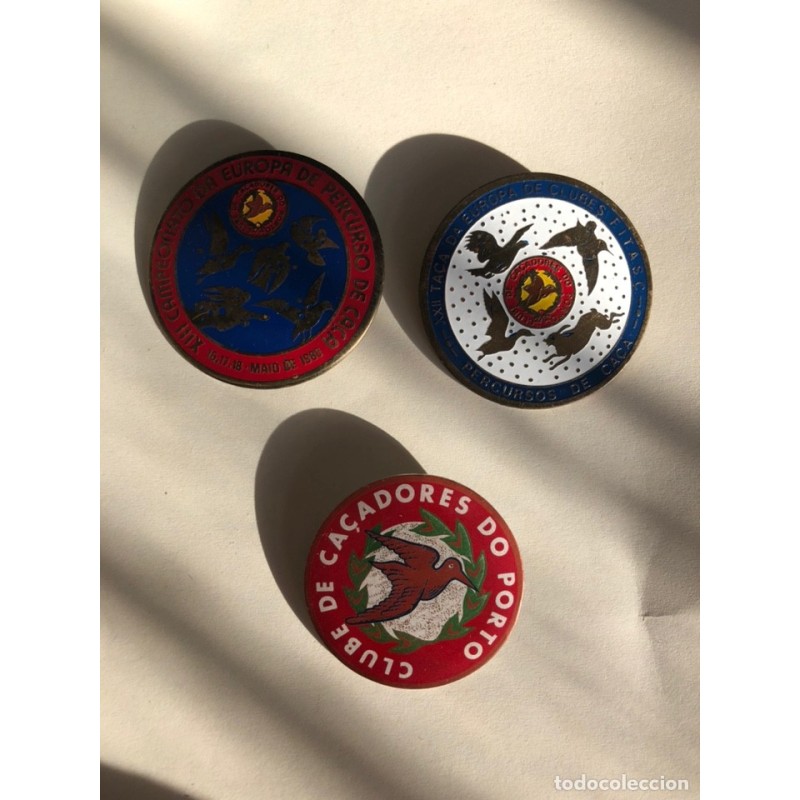 PERCURSORES DE CAÇA CANPEONATO-EUROPA-CLUBE DE CAÇADORES DO PORTO. 3 INSIGNIAS. PERCURSORES DE CAÇA CANPEONATO-EUROPA-CLUBE DE CAÇADORES DO PORTO. 3 INSIGNIAS.
