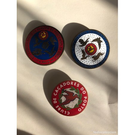 PERCURSORES DE CAÇA CANPEONATO-EUROPA-CLUBE DE CAÇADORES DO PORTO. 3 INSIGNIAS.