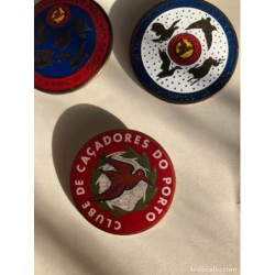 PERCURSORES DE CAÇA CANPEONATO-EUROPA-CLUBE DE CAÇADORES DO PORTO. 3 INSIGNIAS.