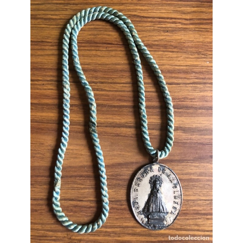 NUESTRA SEÑORA DE LA OLMEDA-COFRADIA DE NUESTRA SEÑORA DE LA OLMEDA USED-MEDALLA COLGANTE ANTIGUA.