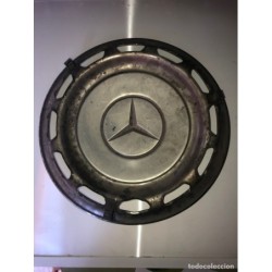 MERCEDES-TAPACUBOS ANTIGUO ORIGINAL.