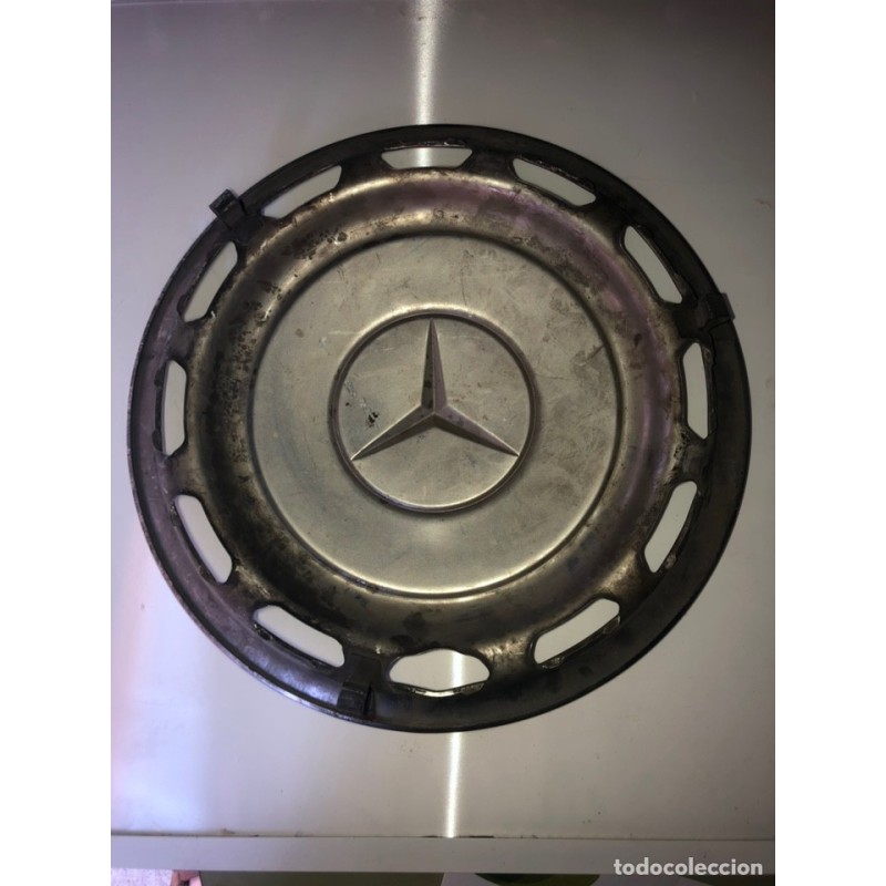 MERCEDES-TAPACUBOS ANTIGUO ORIGINAL.