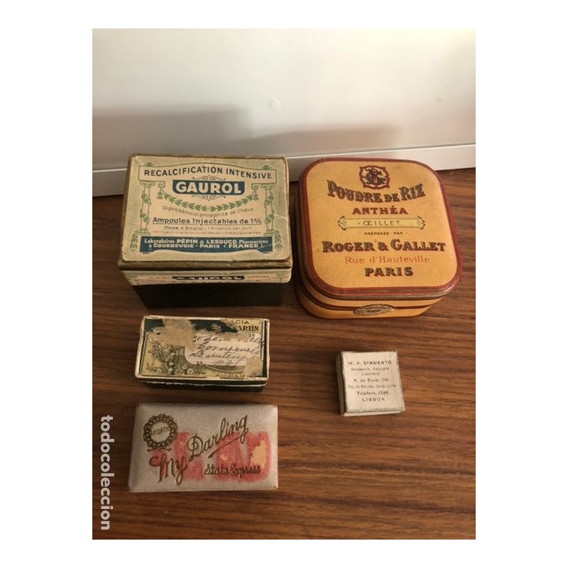 LOTE DE 5 CAJITAS ANTIGUAS DE CARTON.