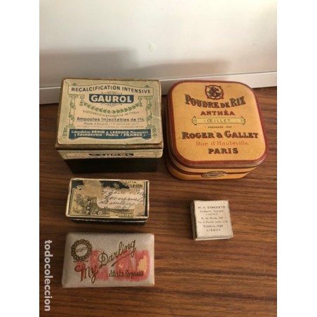 LOTE DE 5 CAJITAS ANTIGUAS DE CARTON.