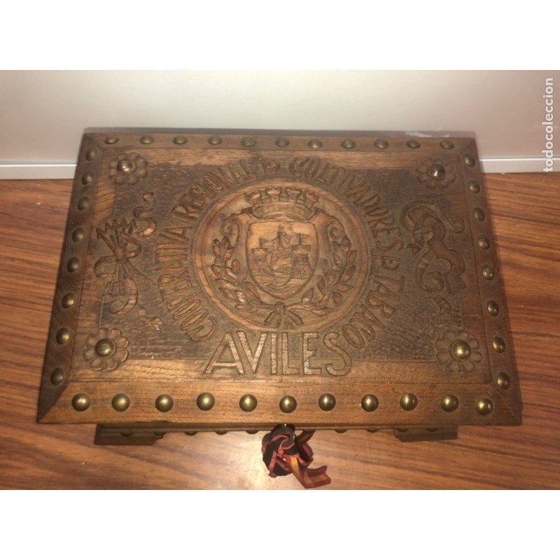 AVILES-COOPERATIVA REGIONAL DE CULTIVADORES DE TABACO-AÑO 1938-CAJA DE ROBLE UNICA EXCLUSIVA.