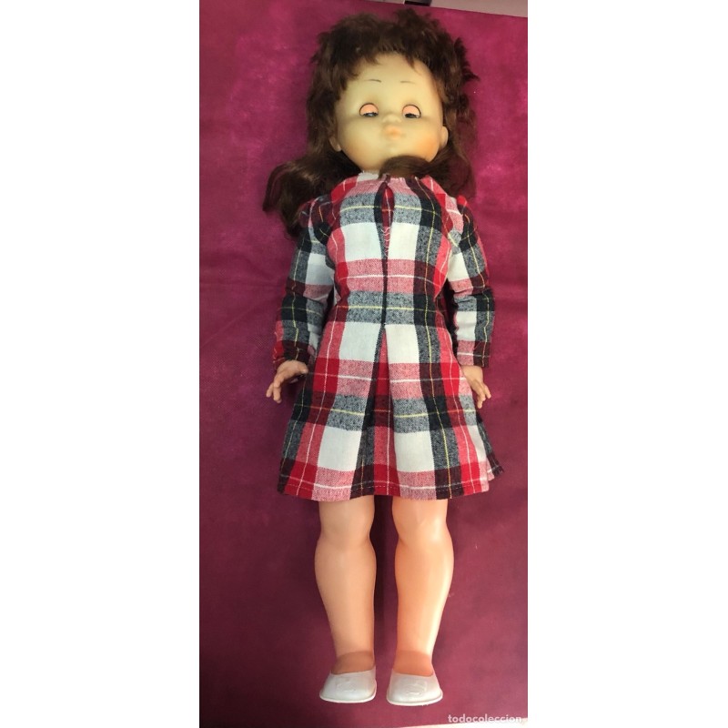 MUÑECA JESMAR.