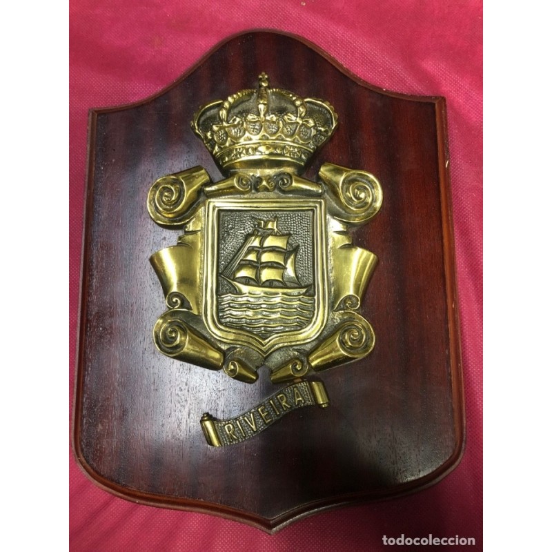 METOPA ESCUDO RIVEIRA-RIBEIRA-BRONCE SOBRE MADERA. METOPA ESCUDO RIVEIRA-RIBEIRA-BRONCE SOBRE MADERA.