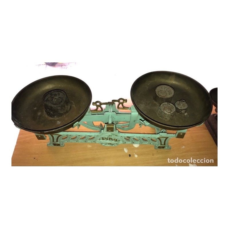 BALANZA DE EPOCA -2 PLATOS Y 4 PESAS-HASTA 15KG-MARCA VL-FUNCIONA. BALANZA DE EPOCA -2 PLATOS Y 4 PESAS-HASTA 15KG-MARCA VL-FUNCIONA.