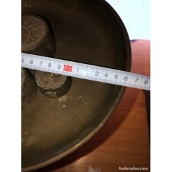 BALANZA DE EPOCA -2 PLATOS Y 4 PESAS-HASTA 15KG-MARCA VL-FUNCIONA.