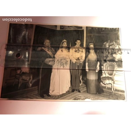 BODA DE LA HIJA DE FRANCO CON EL MARQUES DE VILLAVERDE AÑOS 50 -2 FOTOGRAFIAS ORIGINALES.