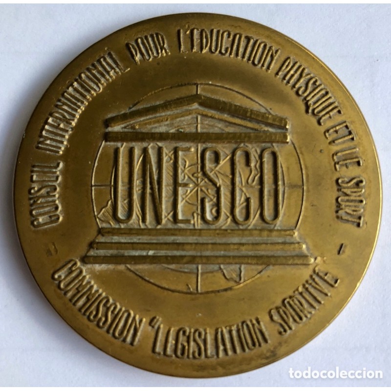 MEDALLA UNESCO-Conseil international pour l'éducation physique et le sport.