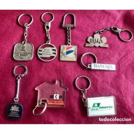 LOTE DE 8 LLAVEROS DE BANCOS Y CAJAS DE AHORROS.