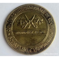 CONCOURS INTERNATIONAL DE COUPE. SOUS LA MODE PARISIENNE. MÉTHODE MARTÍ-ANTIGUA MEDALLA MODA.