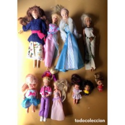 LOTE DE 10 MUÑECAS , MATTEL Y OTRAS.