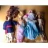 LOTE DE 10 MUÑECAS , MATTEL Y OTRAS.