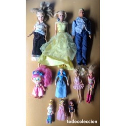 LOTE DE 10 MUÑECAS , MATTEL Y OTRAS.