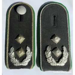II GUERRA MUNDIAL -COLECCIONISMO-Hombreras originales de oficial II GUERRA MUNDIAL ALEMANIA.