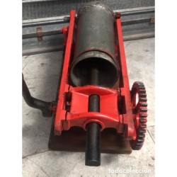 MAQUINA DE EMBUTIDOS-ELMA.