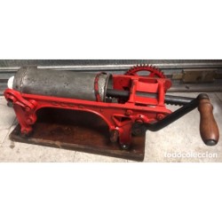 MAQUINA DE EMBUTIDOS-ELMA.