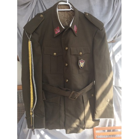MILITARIA. TRAJE DE ALFEREZ CON INSIGNIA EMBLEMA MILICIA UNIVERSITERIA Y BORDONES.