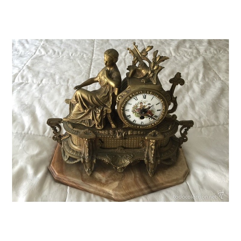 RELOJ DE SOBREMESA.ORIGINAL ANTIGUO CON ESFERA DE PORCELANA.EN BRONCE.