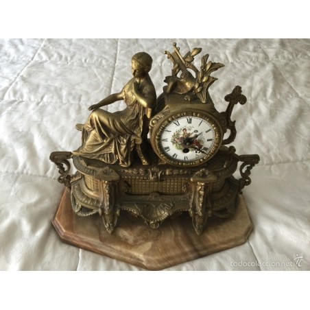 RELOJ DE SOBREMESA.ORIGINAL ANTIGUO CON ESFERA DE PORCELANA.EN BRONCE.