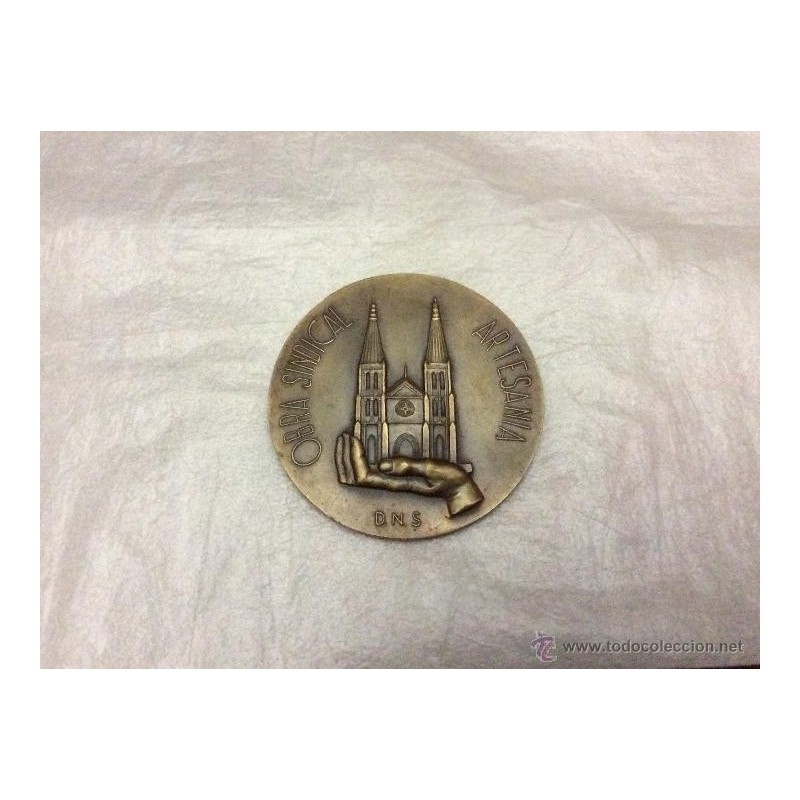 MEDALLA BRONCE -OBRA SINDICAL ARTESANOS INVÁLIDOS EXPOSICIÓN NACIONAL- 1958.