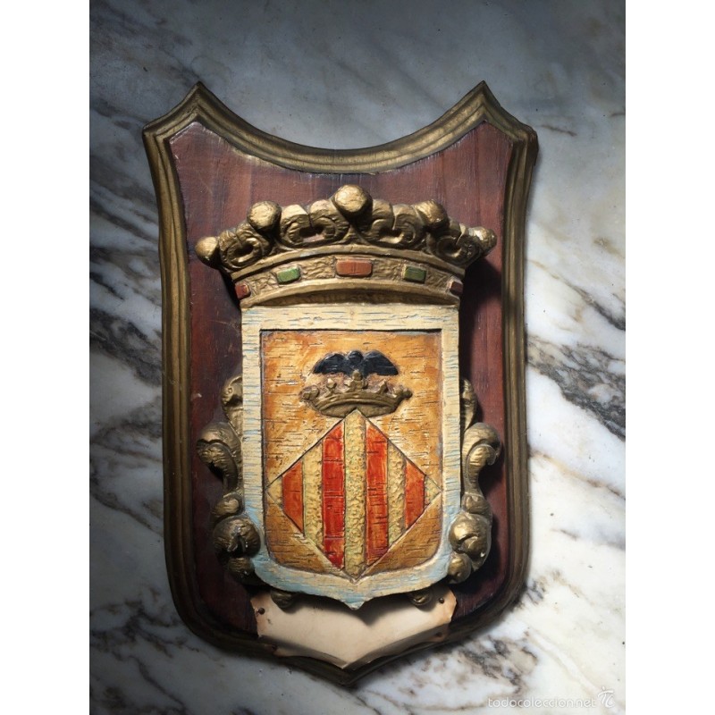 ESCUDO VALENCIA. TALLA ORIGINAL.