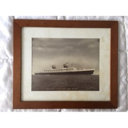 SS UNITED STATES. FIRMADO BEKEN AND SON COWES. STANDARD OIL COMPANY OF SPAIN SA. FOTO RARA. AÑO 1952
