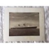 SS UNITED STATES. FIRMADO BEKEN AND SON COWES. STANDARD OIL COMPANY OF SPAIN SA. FOTO RARA. AÑO 1952