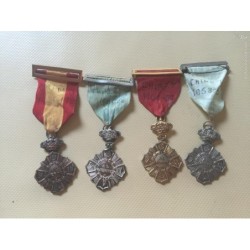 MEDALLAS AL MÉRITO JHS. 4 MEDALLAS DISTINTAS.