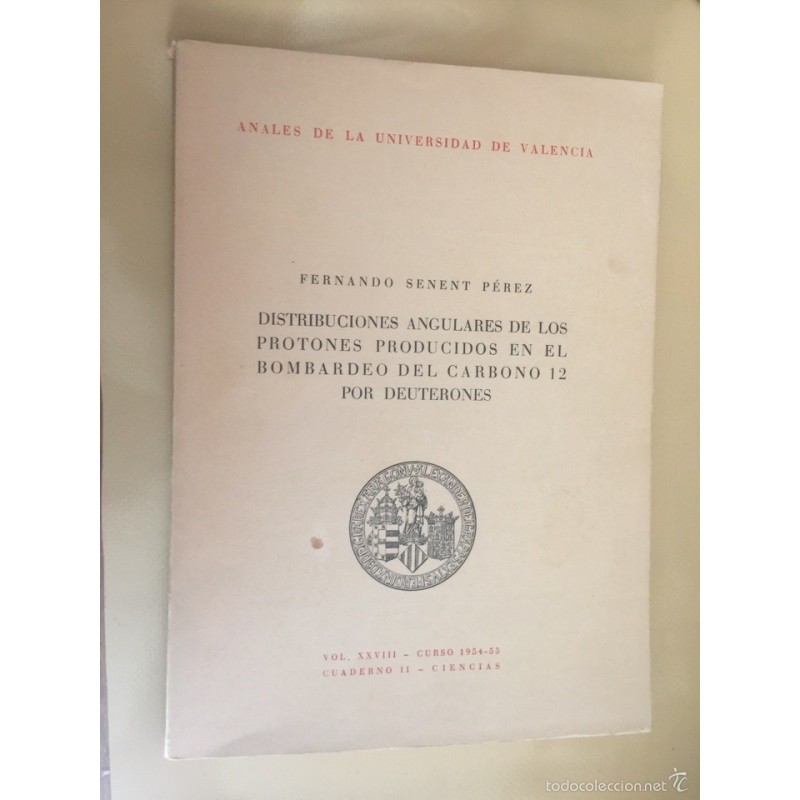 Distribuciones angulares de los protones producidos en el bombardeo del carbono 12 por deuterones. Distribuciones angulares de los protones producidos en el bombardeo del carbono 12 por deuterones.