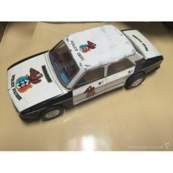 SEAT 132. POLICE PATROL DE CHAPA. ROMÁN. DEL SIGLO PASADO. MADE IN SPAIN.