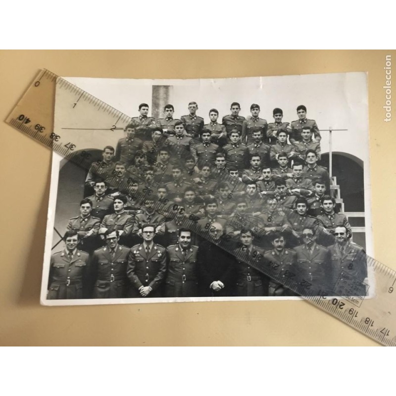 GUARDIA CIVIL. POZUELO DE ALARCON. CASA DE EJERCICIOS ESPIRITUALES. ACAMPADA 26-29. ENERO 1977.