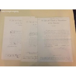 EJERCITO MILITAR ESPAÑOL. 3 DIPLOMAS MILITARES ASCENDIENDO DE ESCALA OFICIAL. FIRMADO POR FRANCO.