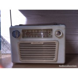 ANTIGUA RADIO HERFER MG34. A PILAS Y RED.