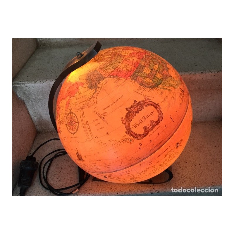 BOLA DEL MUNDO ILUMINADA. AÑO 1991.