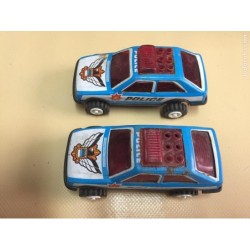 2 COCHES POLICE DE CHAPA. ANTIGUOS.