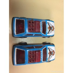 2 COCHES POLICE DE CHAPA. ANTIGUOS.