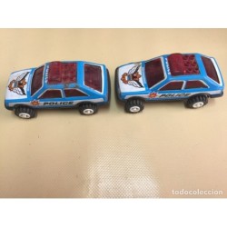2 COCHES POLICE DE CHAPA. ANTIGUOS.