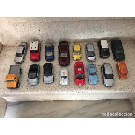 COCHES MAISTO Y BURAGO. 16 COCHES.