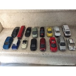 COCHES MAISTO Y BURAGO. 16 COCHES.