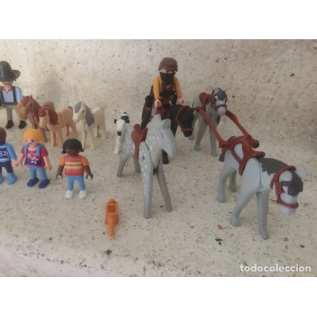 PLAYMOBIL. LOTE DE 20 PIEZAS.