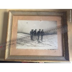 ALFONSO XIII CON PERSONALIDADES. FOTOGRAFIA ORIGINAL ENMARCADA. FOTOGRAFO SERRANO. SEVILLA.