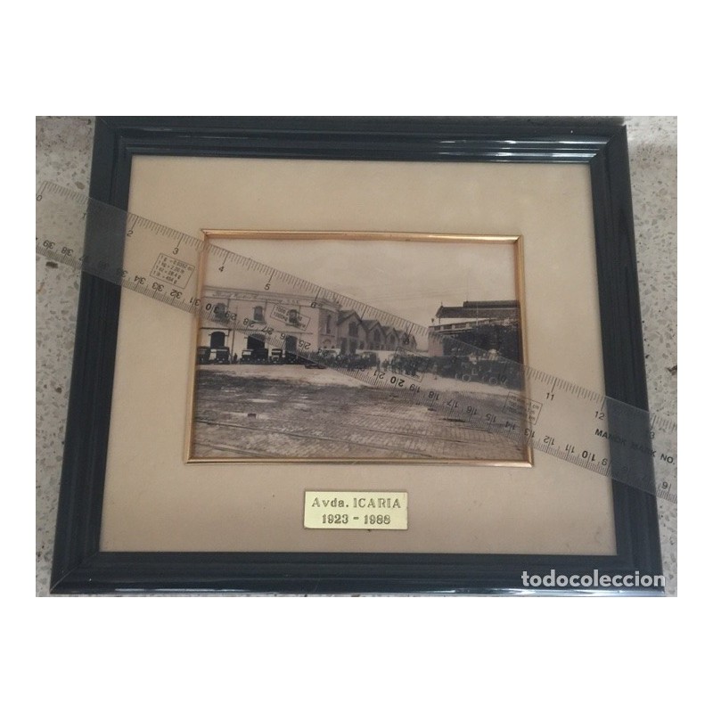 FORD BARCELONA. AVENIDA ICARIA. FOTOGRAFIA ORIGINAL ENMARCADA. 1923-1988.